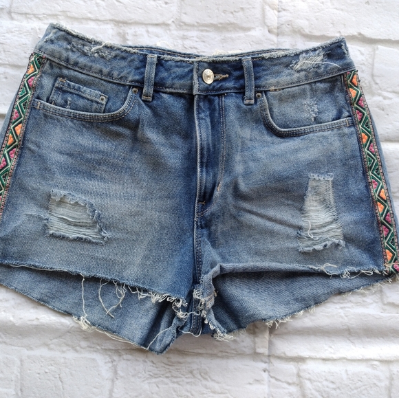 H&M Pants - H&M Coachella denim cut off shorts